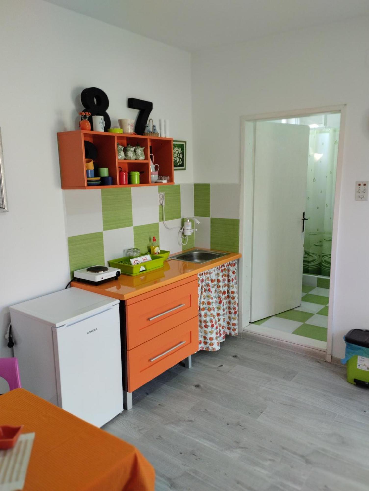 Cyclo Apartment Pinki 바치카 팔란카 외부 사진